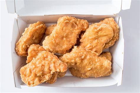 Chicken nugget .